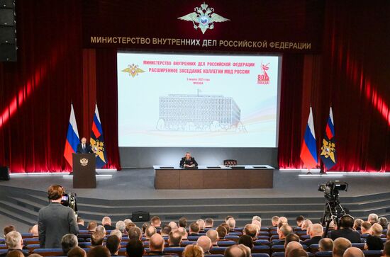 Президент Владимир Путин принял участие в ежегодном расширенном заседании коллегии МВД