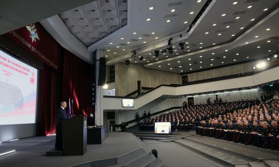 Президент Владимир Путин принял участие в ежегодном расширенном заседании коллегии МВД