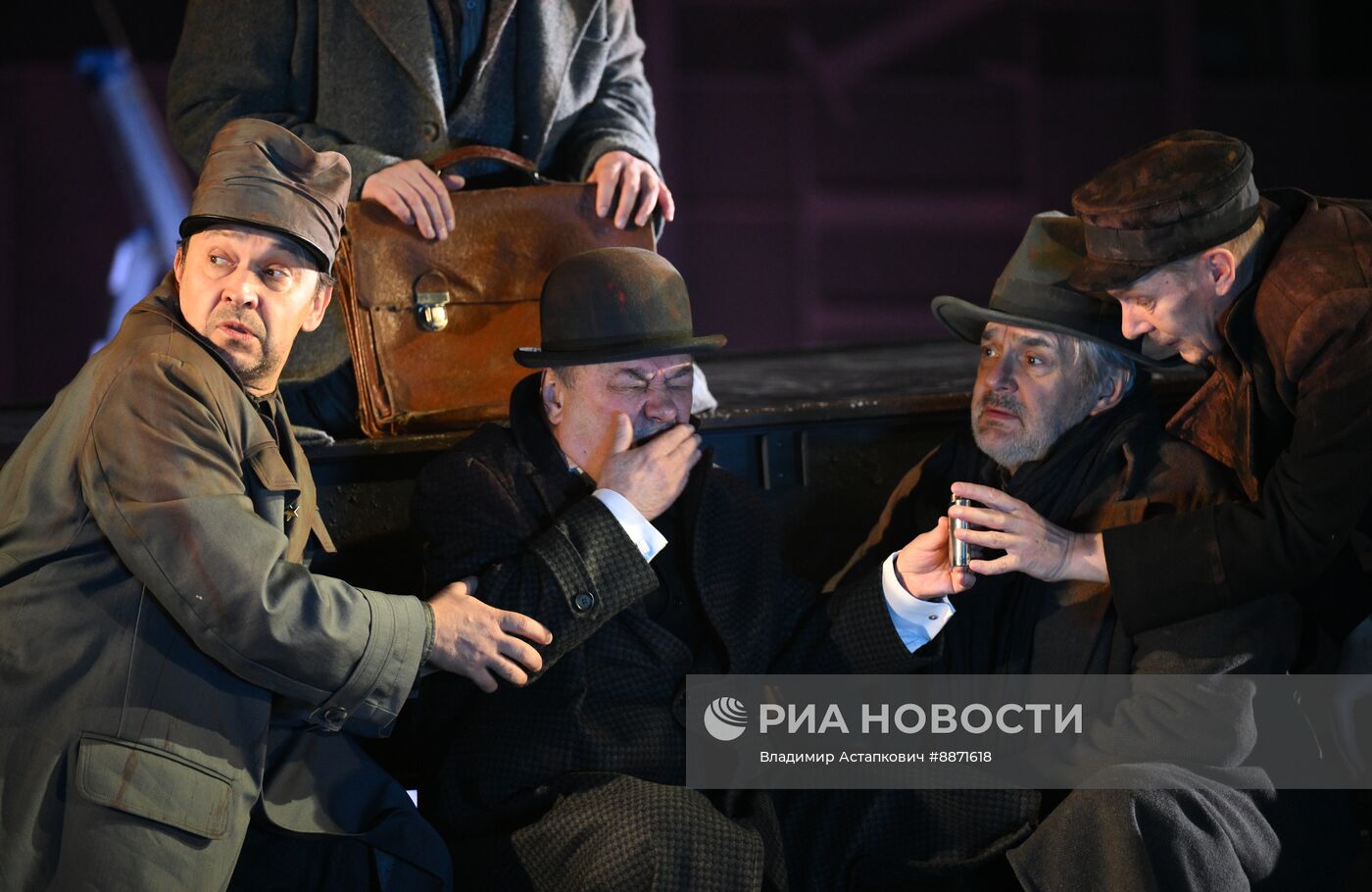 Показ спектакля "Сделка" в Театре имени Пушкина
