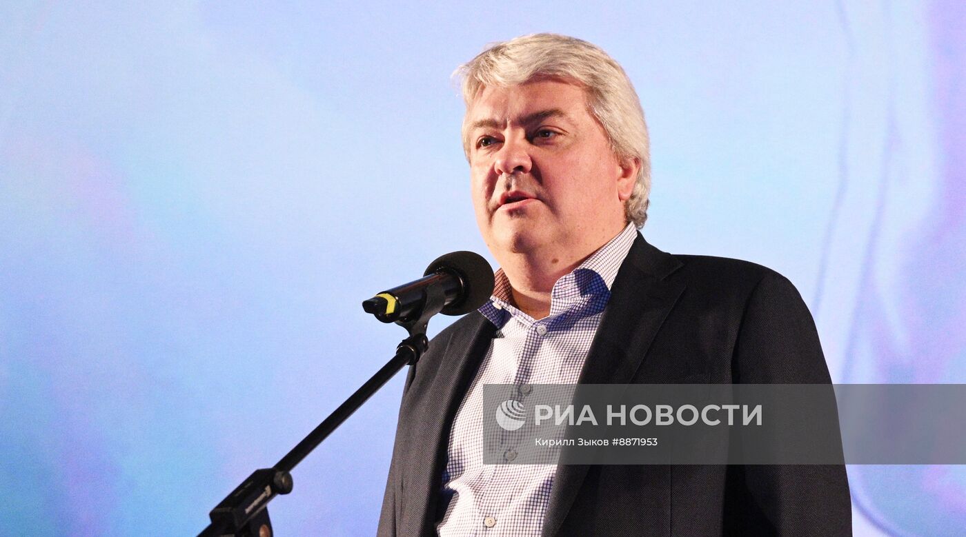 Премьера сериала "Между нами химия"