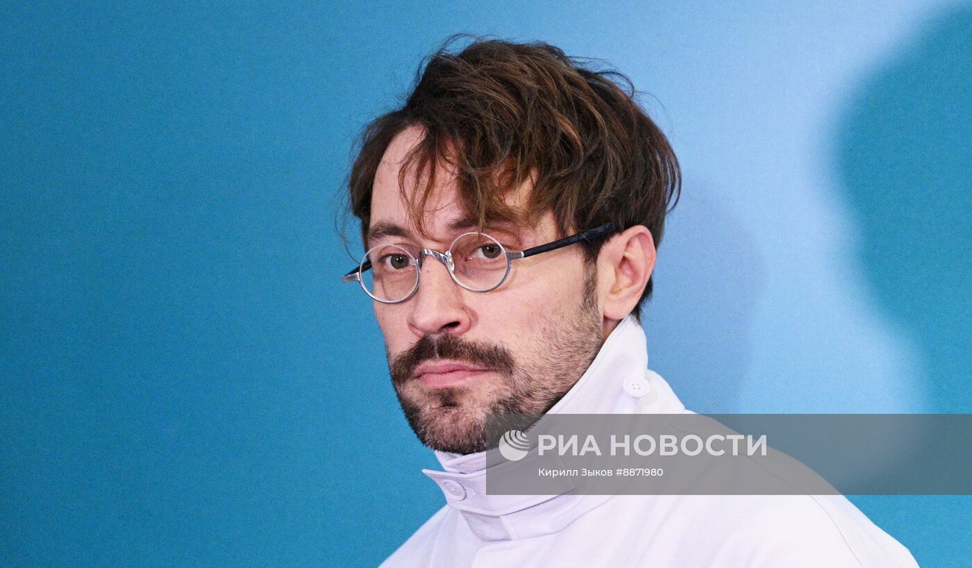 Премьера сериала "Между нами химия"