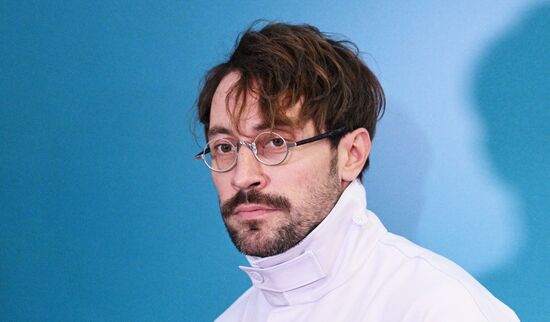 Премьера сериала "Между нами химия"