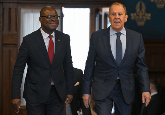 Встреча глав МИД РФ и Зимбабве С. Лаврова и А. Мурвиры