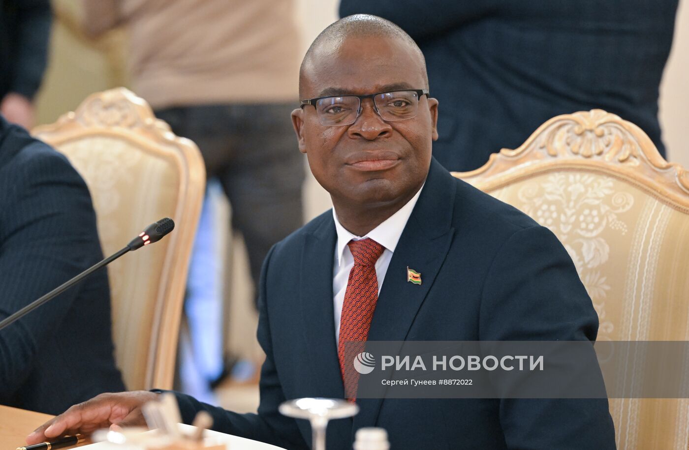 Встреча глав МИД РФ и Зимбабве С. Лаврова и А. Мурвиры