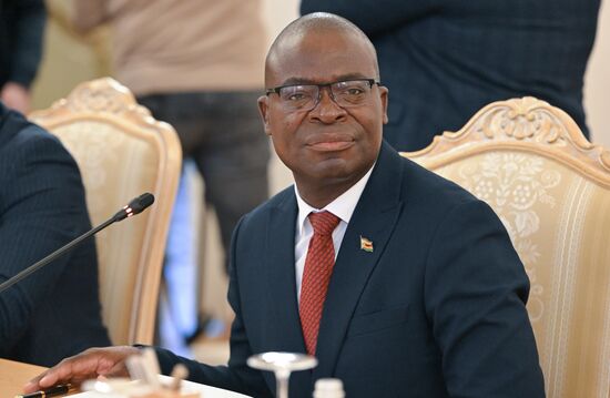 Встреча глав МИД РФ и Зимбабве С. Лаврова и А. Мурвиры