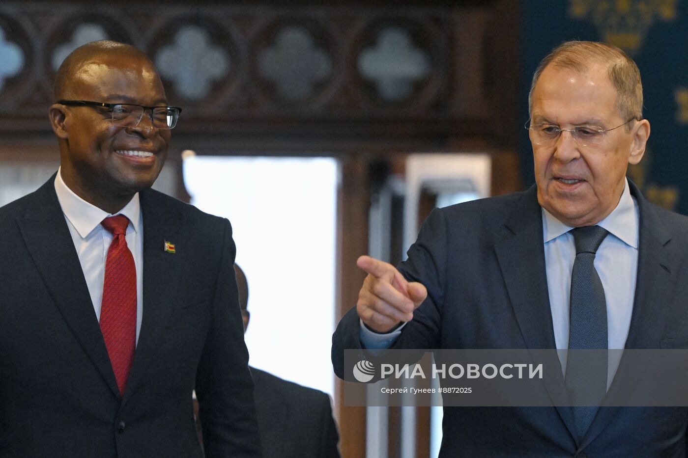Встреча глав МИД РФ и Зимбабве С. Лаврова и А. Мурвиры
