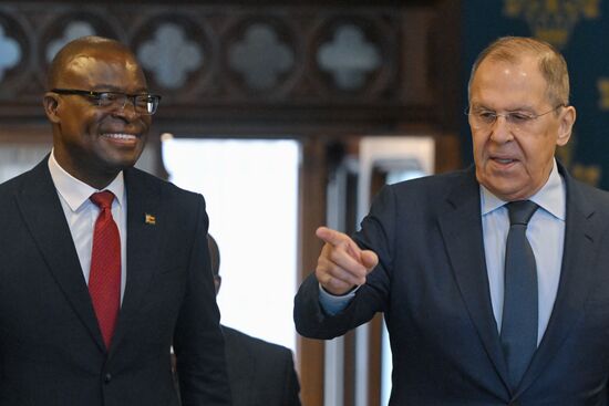 Встреча глав МИД РФ и Зимбабве С. Лаврова и А. Мурвиры