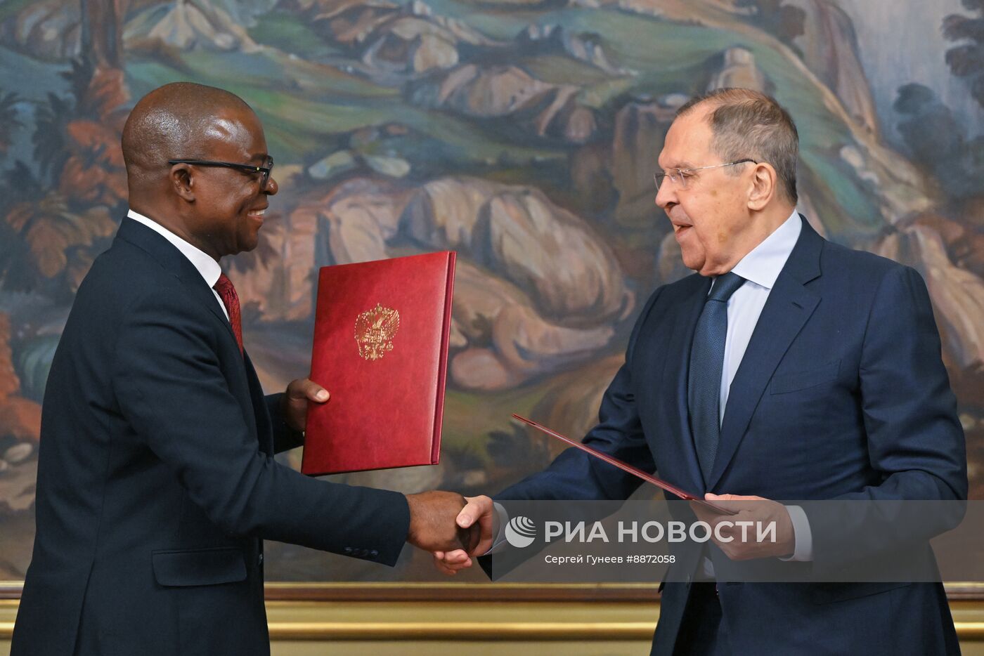 Встреча глав МИД РФ и Зимбабве С. Лаврова и А. Мурвиры