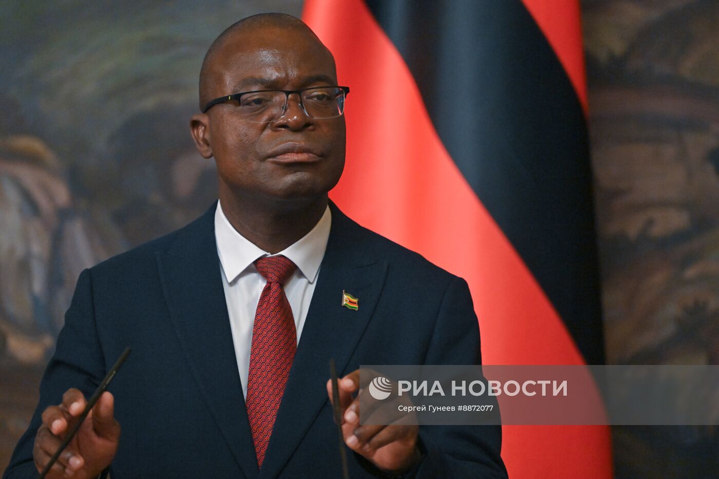 Встреча глав МИД РФ и Зимбабве С. Лаврова и А. Мурвиры