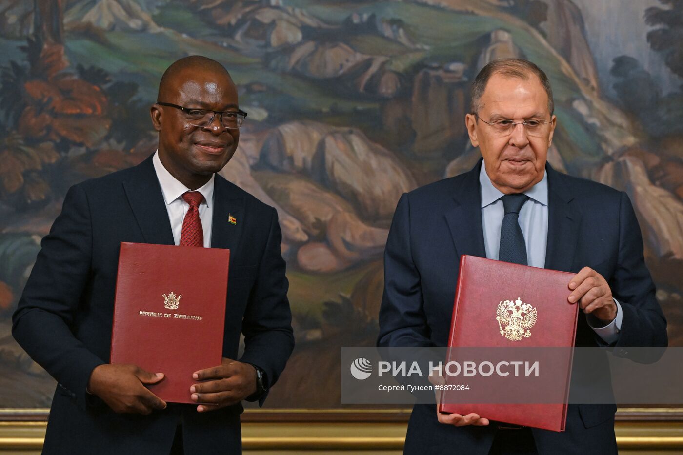 Встреча глав МИД РФ и Зимбабве С. Лаврова и А. Мурвиры