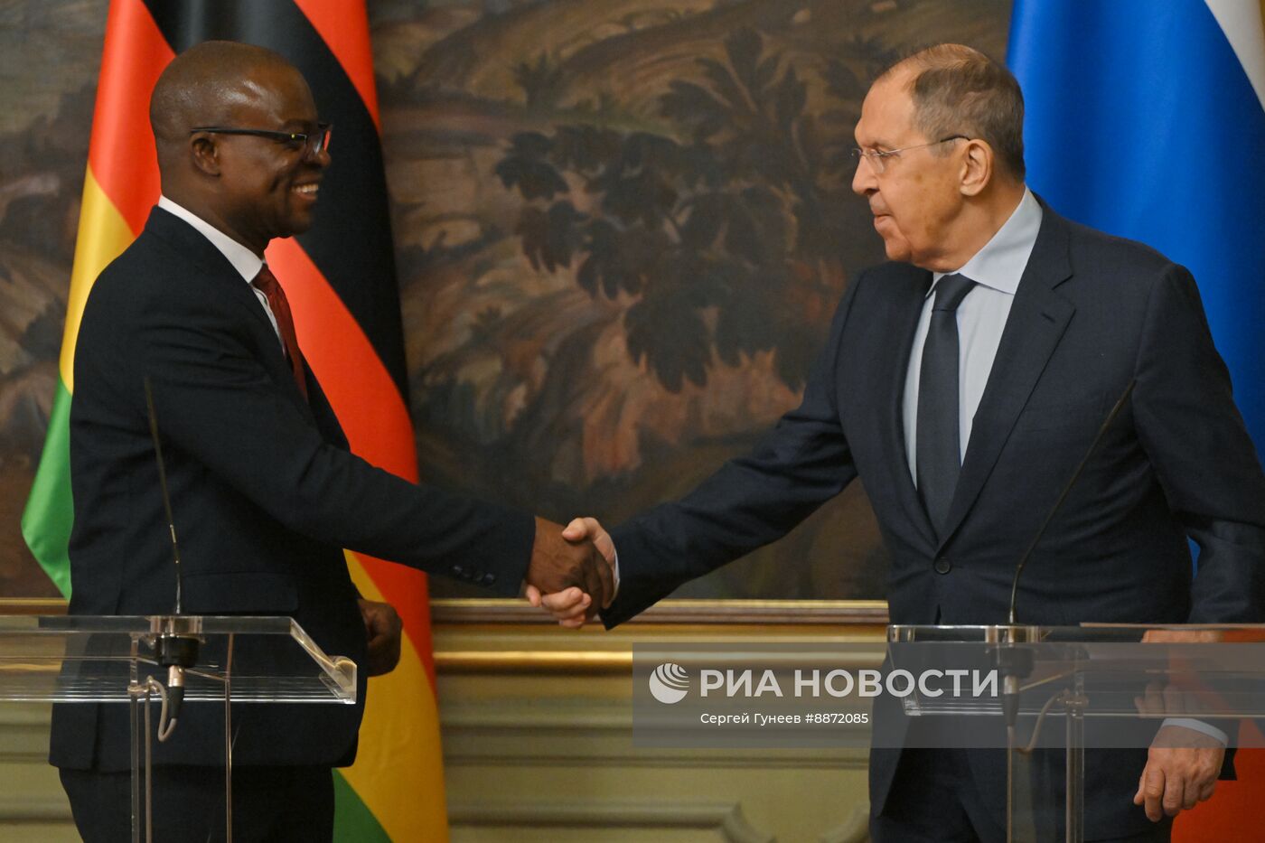 Встреча глав МИД РФ и Зимбабве С. Лаврова и А. Мурвиры