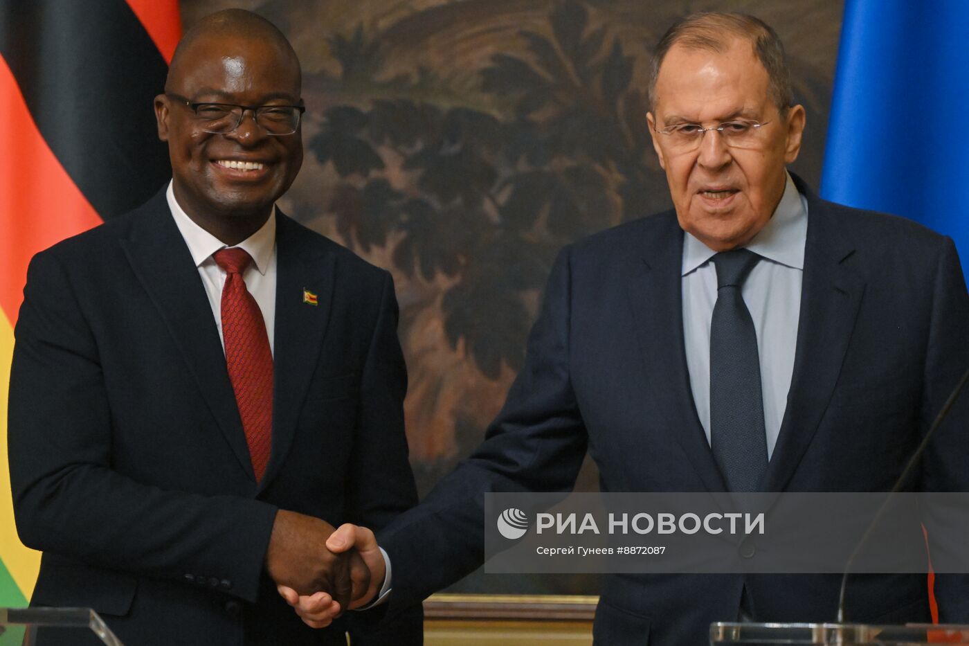 Встреча глав МИД РФ и Зимбабве С. Лаврова и А. Мурвиры
