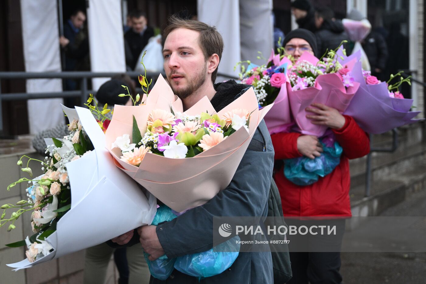 Выращивание и продажа цветов к Международному женскому дню