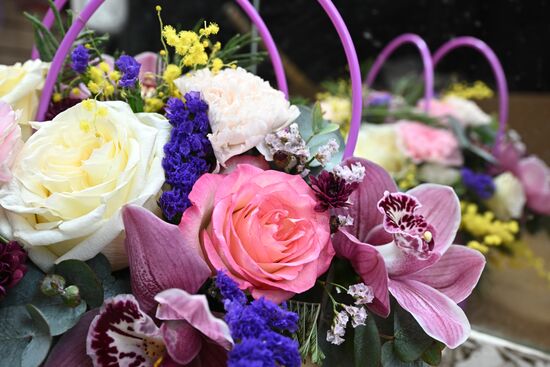 Выращивание и продажа цветов к Международному женскому дню