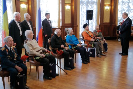 Вручение медалей ветеранам ВОВ к 80-летию Победы в Молдавии