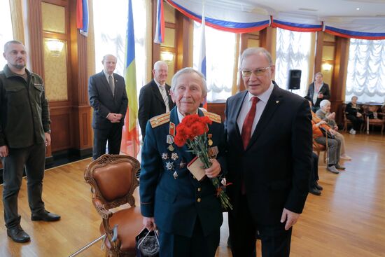 Вручение медалей ветеранам ВОВ к 80-летию Победы в Молдавии