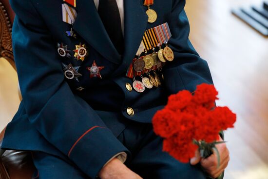 Вручение медалей ветеранам ВОВ к 80-летию Победы в Молдавии