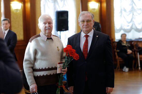 Вручение медалей ветеранам ВОВ к 80-летию Победы в Молдавии