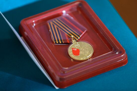 Вручение медалей ветеранам ВОВ к 80-летию Победы в Молдавии