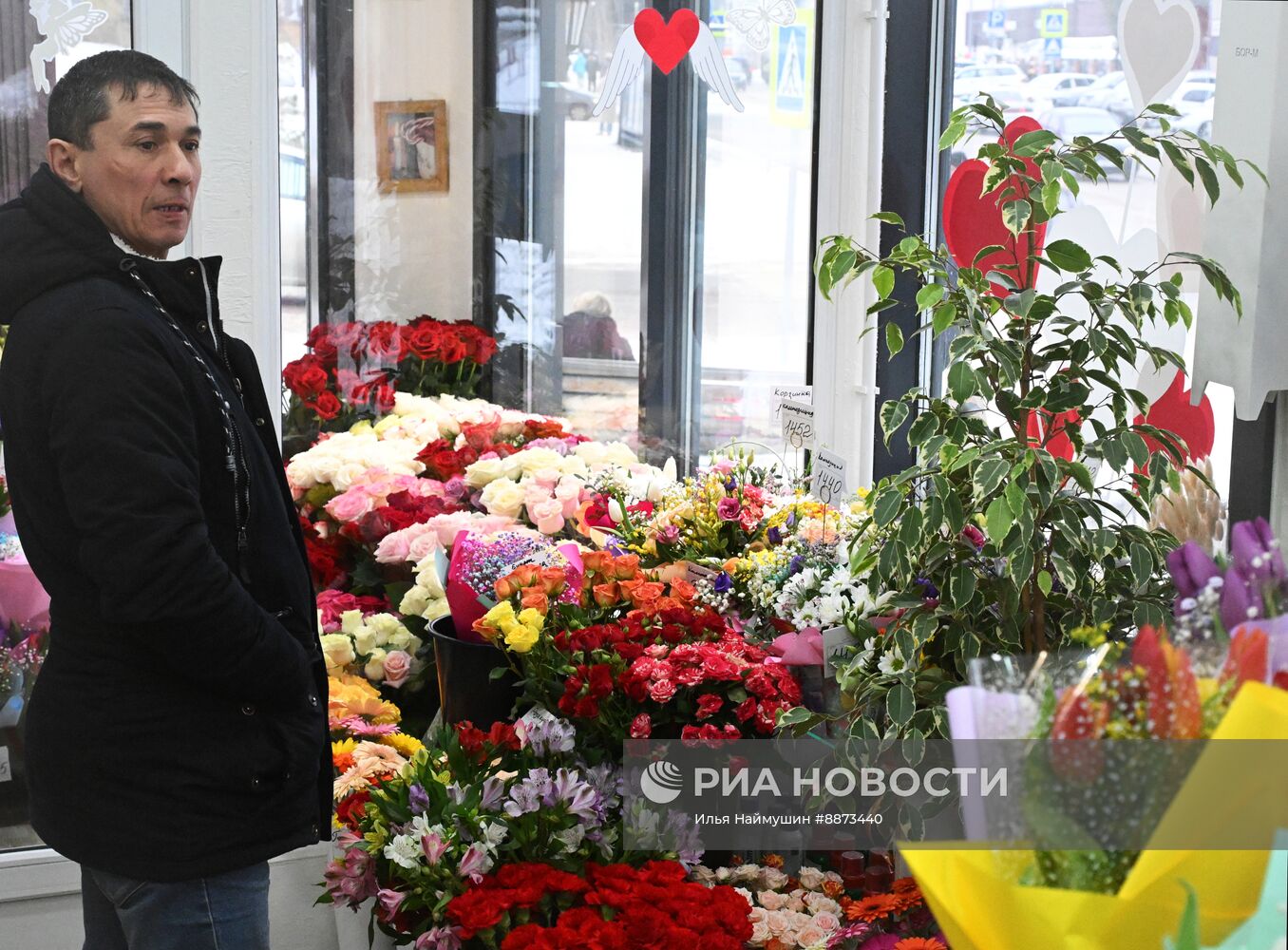 Поздравление женщин с наступающим 8 Марта 