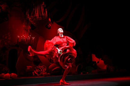 Спектакль "8 разгневанных женщин" в МХТ имени А. П. Чехова 