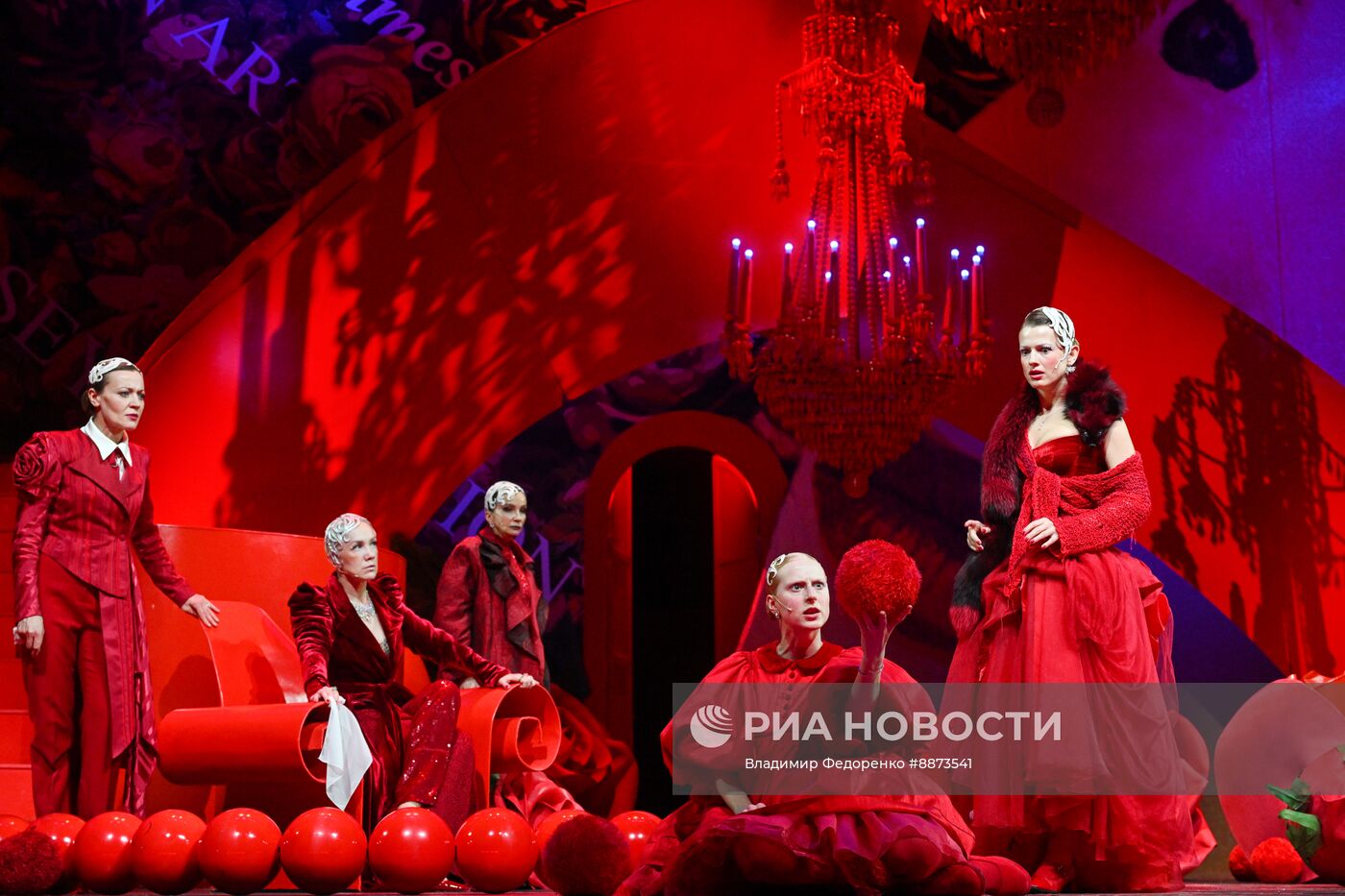 Спектакль "8 разгневанных женщин" в МХТ имени А. П. Чехова