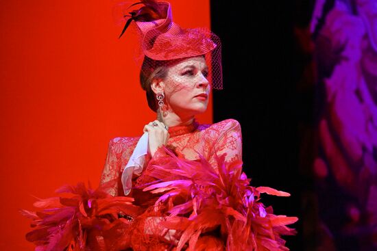 Спектакль "8 разгневанных женщин" в МХТ имени А. П. Чехова 