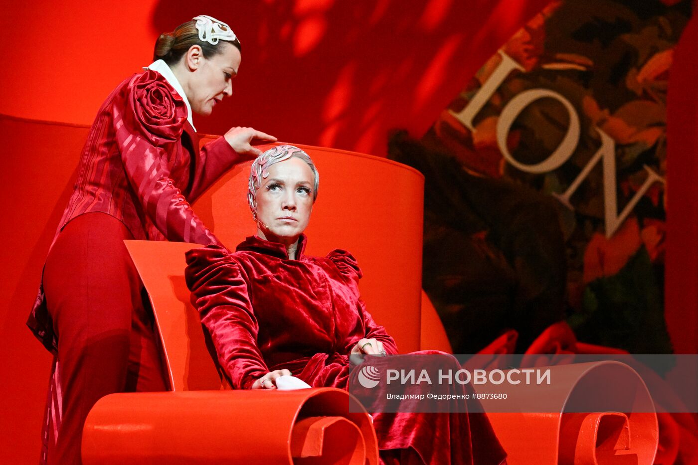 Спектакль "8 разгневанных женщин" в МХТ имени А. П. Чехова