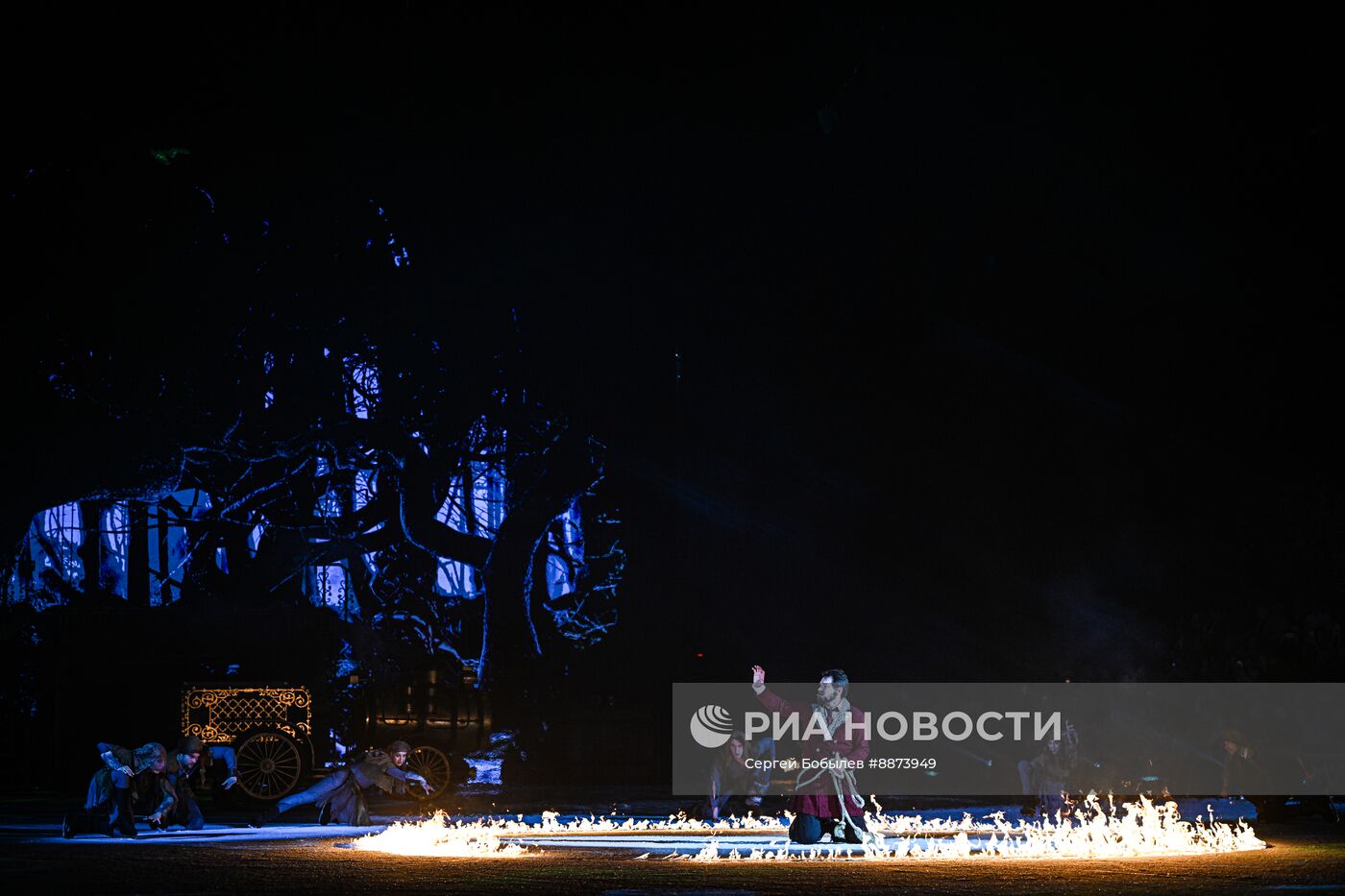 Ледовое шоу "Аленький цветочек"