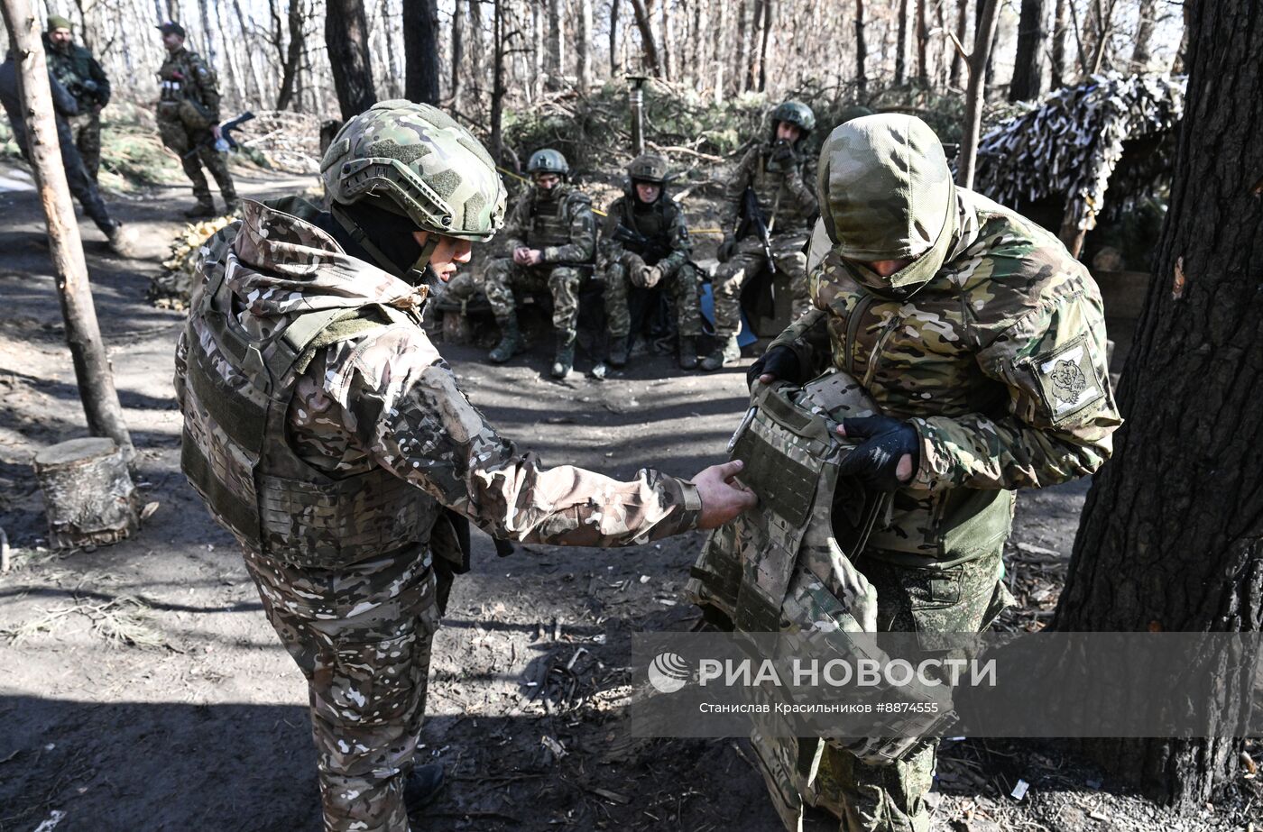 Подготовка к выполнению боевой задачи военнослужащими 177-го полка морской пехоты Каспийской флотилии на Курском направлении