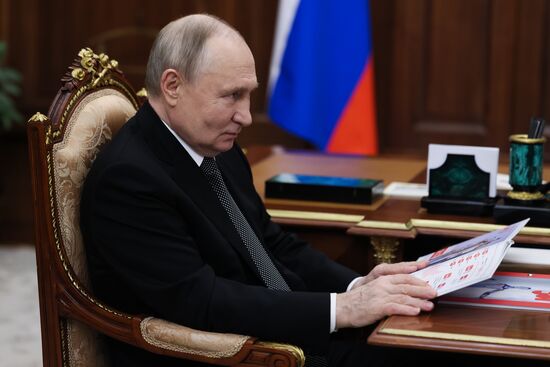 Президент Владимир Путин встретился с губернатором Пермского края Дмитрием Махониным