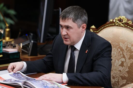 Президент Владимир Путин встретился с губернатором Пермского края Дмитрием Махониным