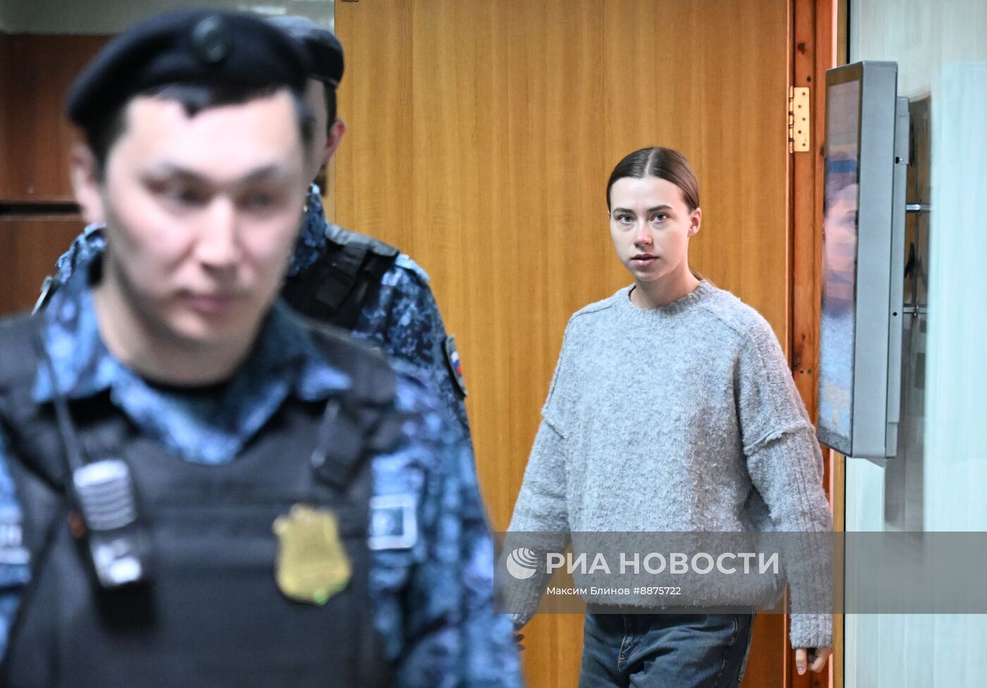 Избрание меры пресечения блогеру Александре Митрошиной