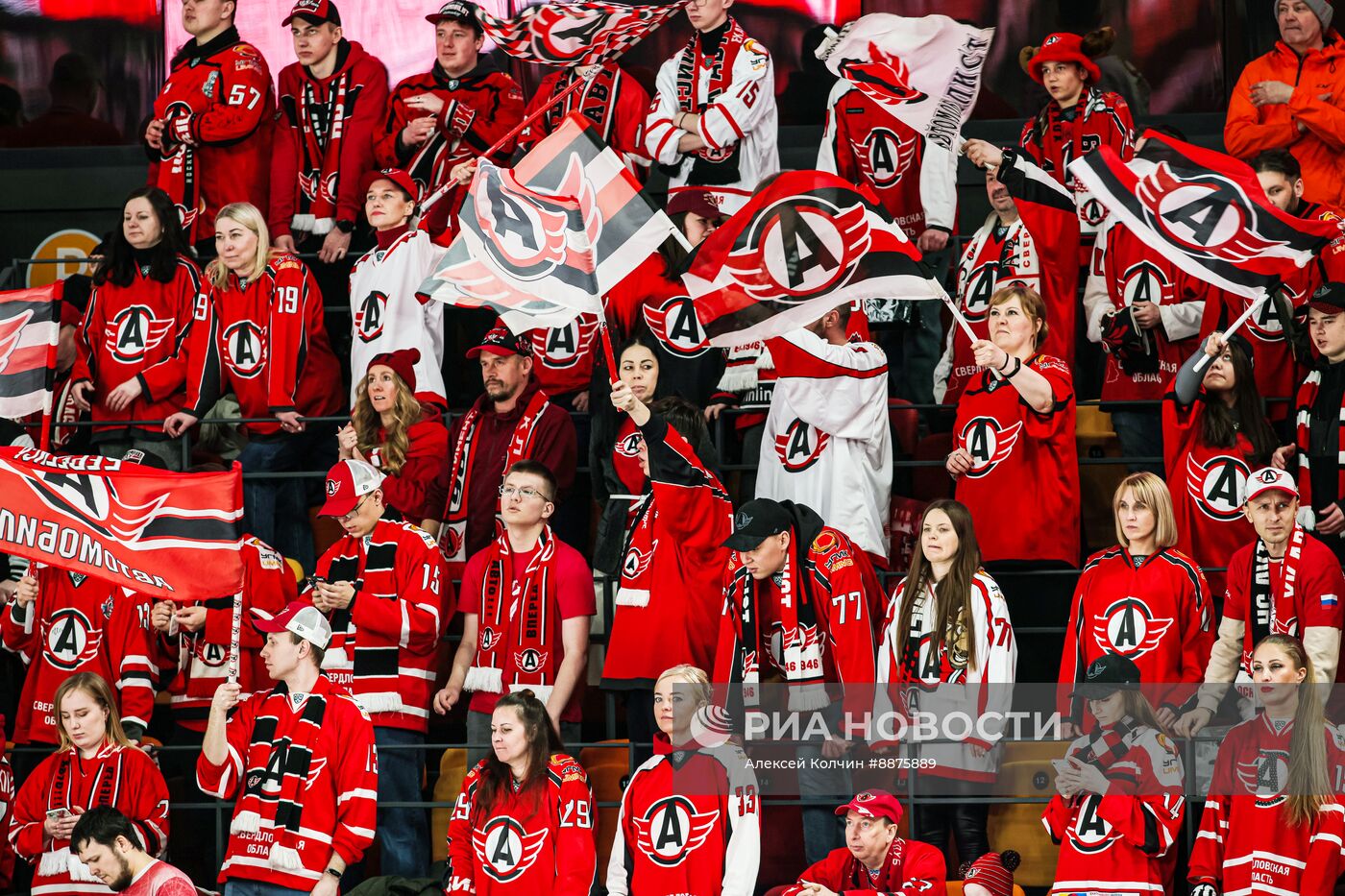 Хоккей. КХЛ. Матч "Автомобилист" - ЦСКА