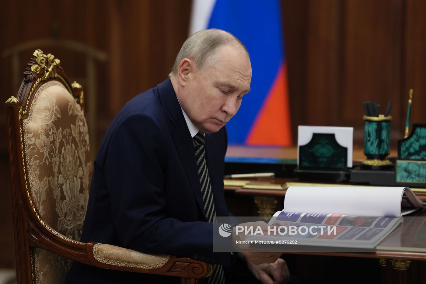 Президент Владимир Путин встретился с губернатором Архангельской области Александром Цыбульским