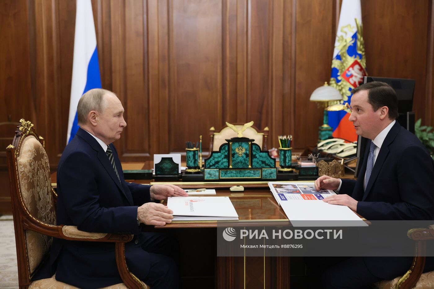 Президент Владимир Путин встретился с губернатором Архангельской области Александром Цыбульским