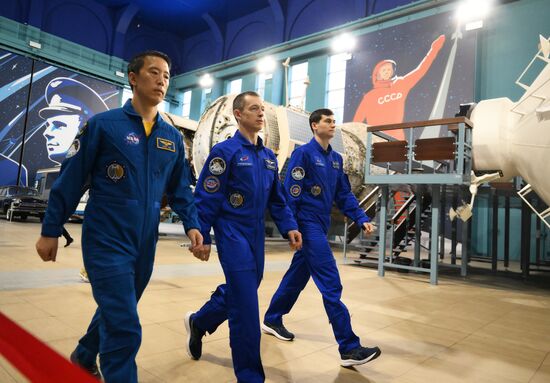 Комплексная тренировка экипажа МКС-73