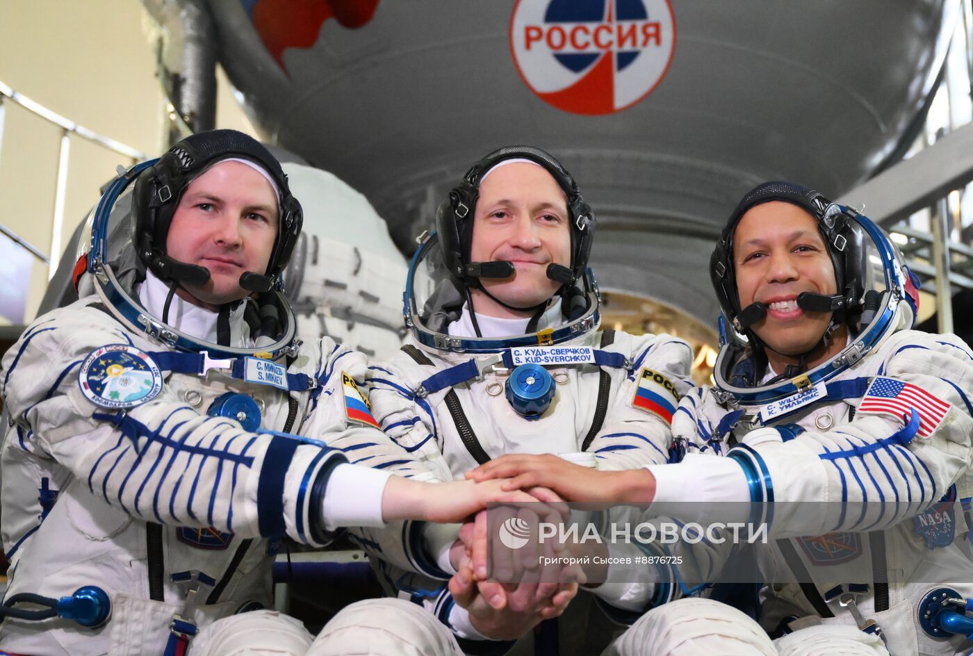 Комплексная тренировка экипажа МКС-73