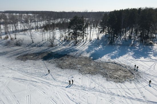 Подрыв льда на реке в Новосибирской области