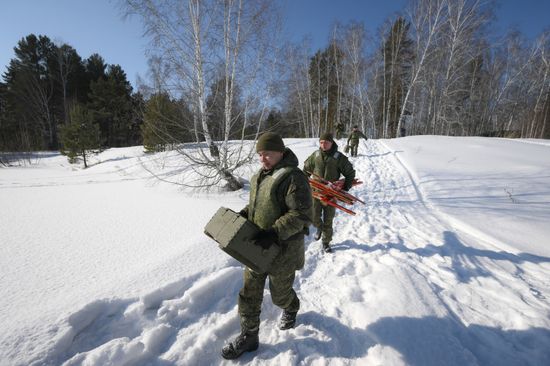 Подрыв льда на реке в Новосибирской области