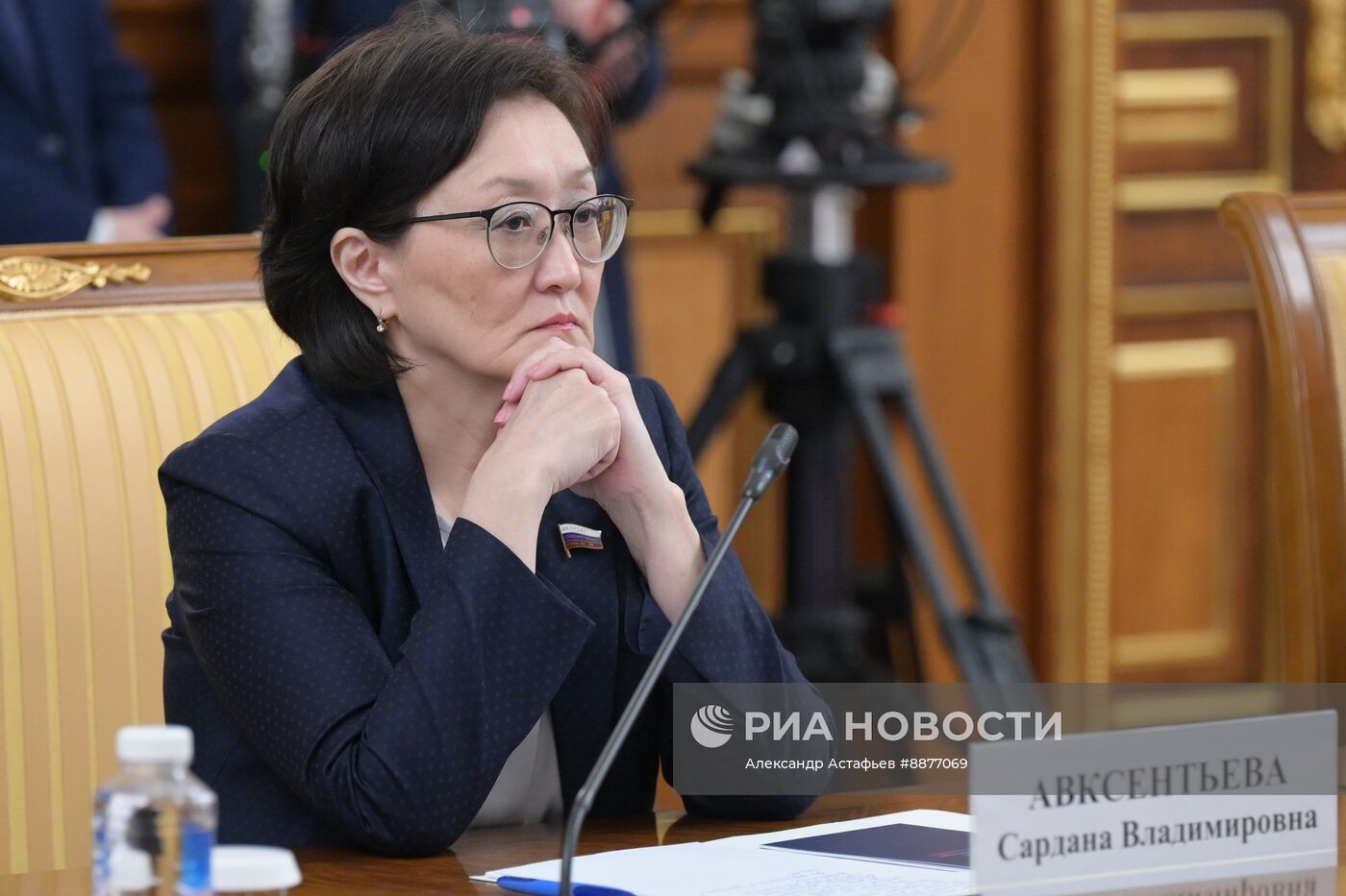 Премьер-министр Михаил Мишустин встретился с депутатами думской фракции "Новые люди"