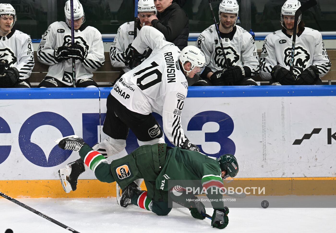 Хоккей. КХЛ. Матч "Ак Барс" - "Трактор"