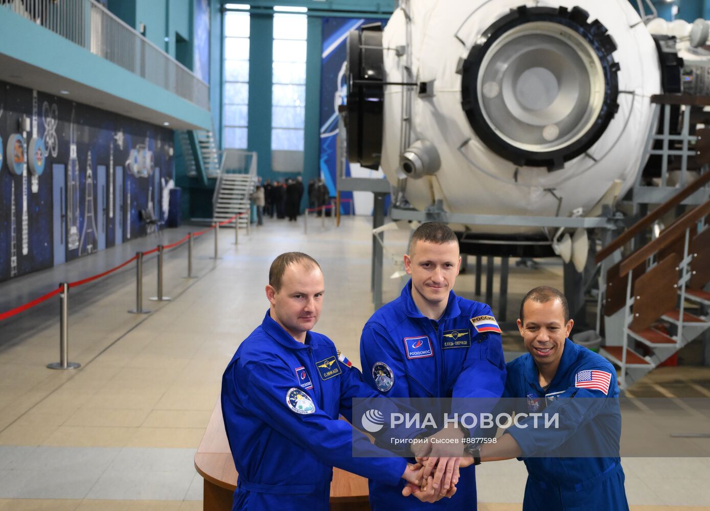 Комплексная тренировка экипажа МКС-73 