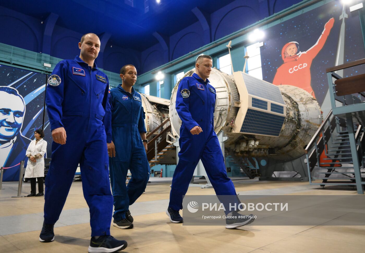 Комплексная тренировка экипажа МКС-73