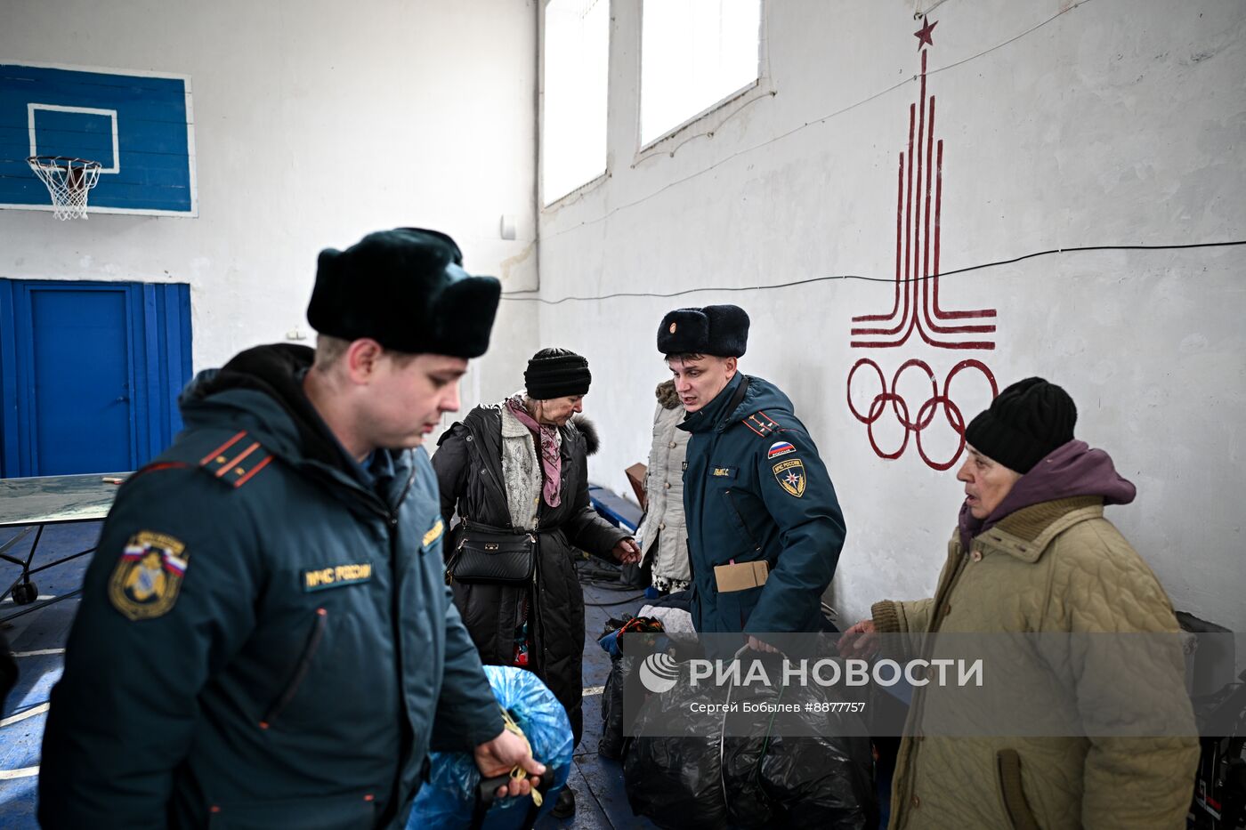 Эвакуация беженцев спецназом "Ахмат" из Суджанского района