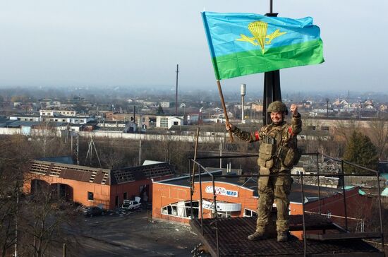 Российские военные в освобожденной Судже