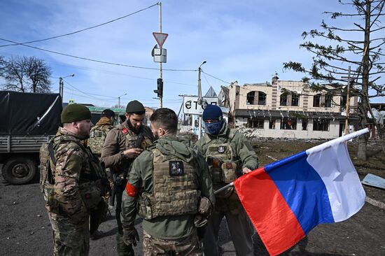 Российские военные в освобожденной Судже