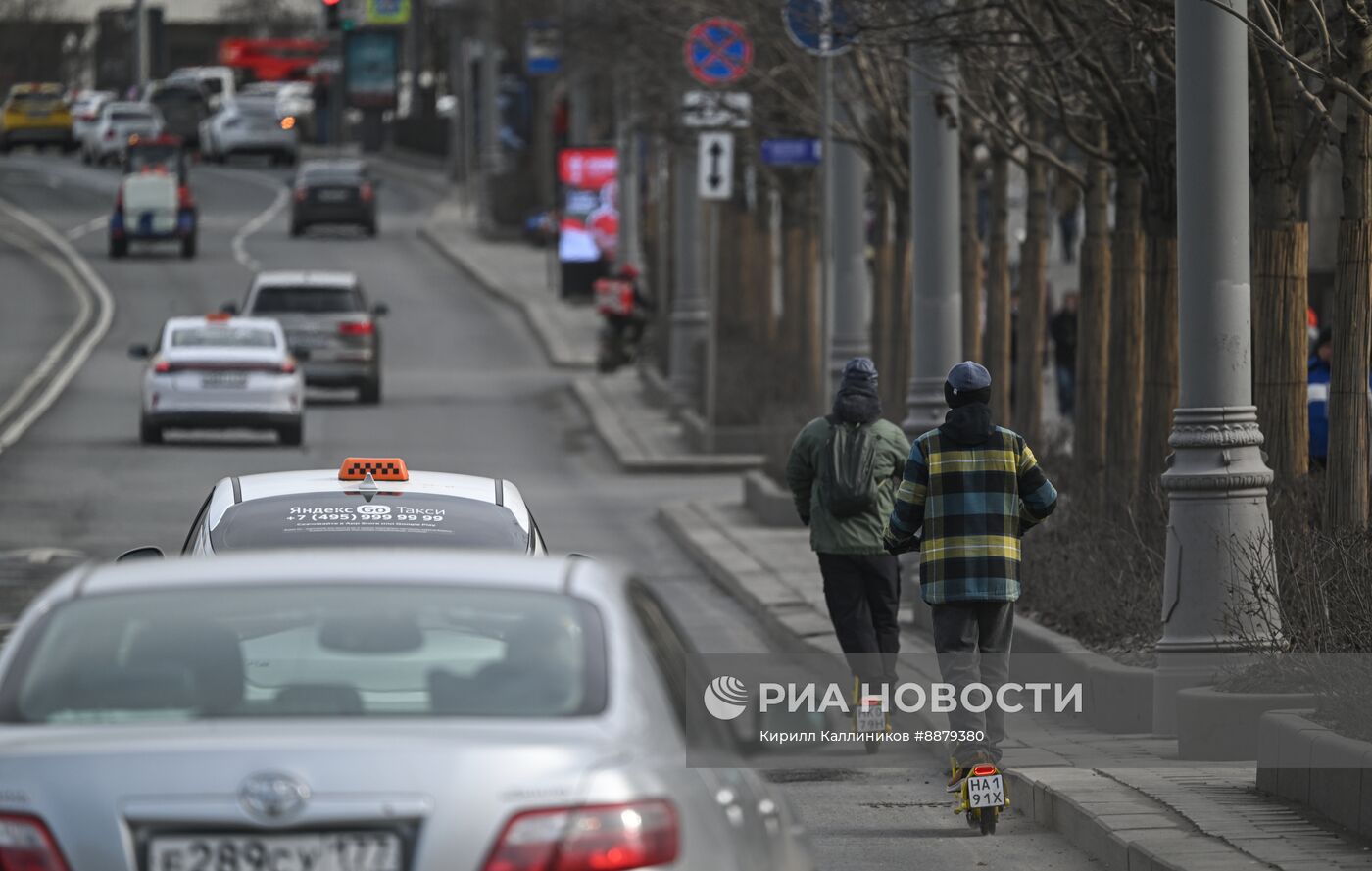 Открытие сезона велопроката и аренды электросамокатов в Москве