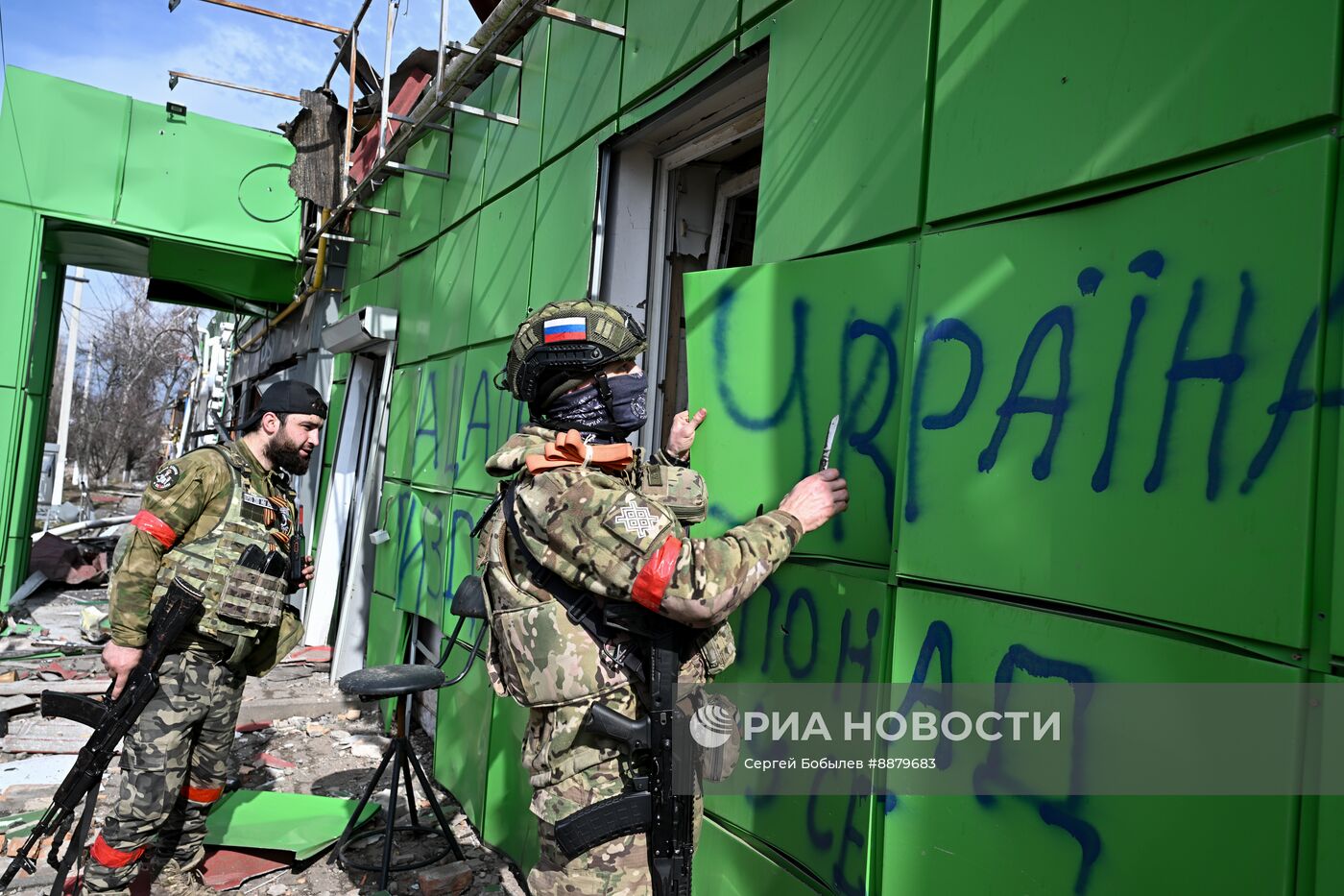 Российские военные в освобожденной Судже
