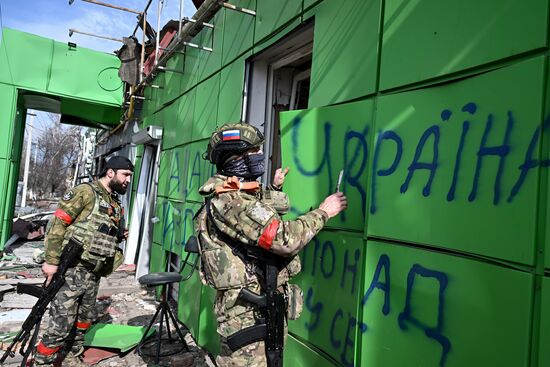 Российские военные в освобожденной Судже